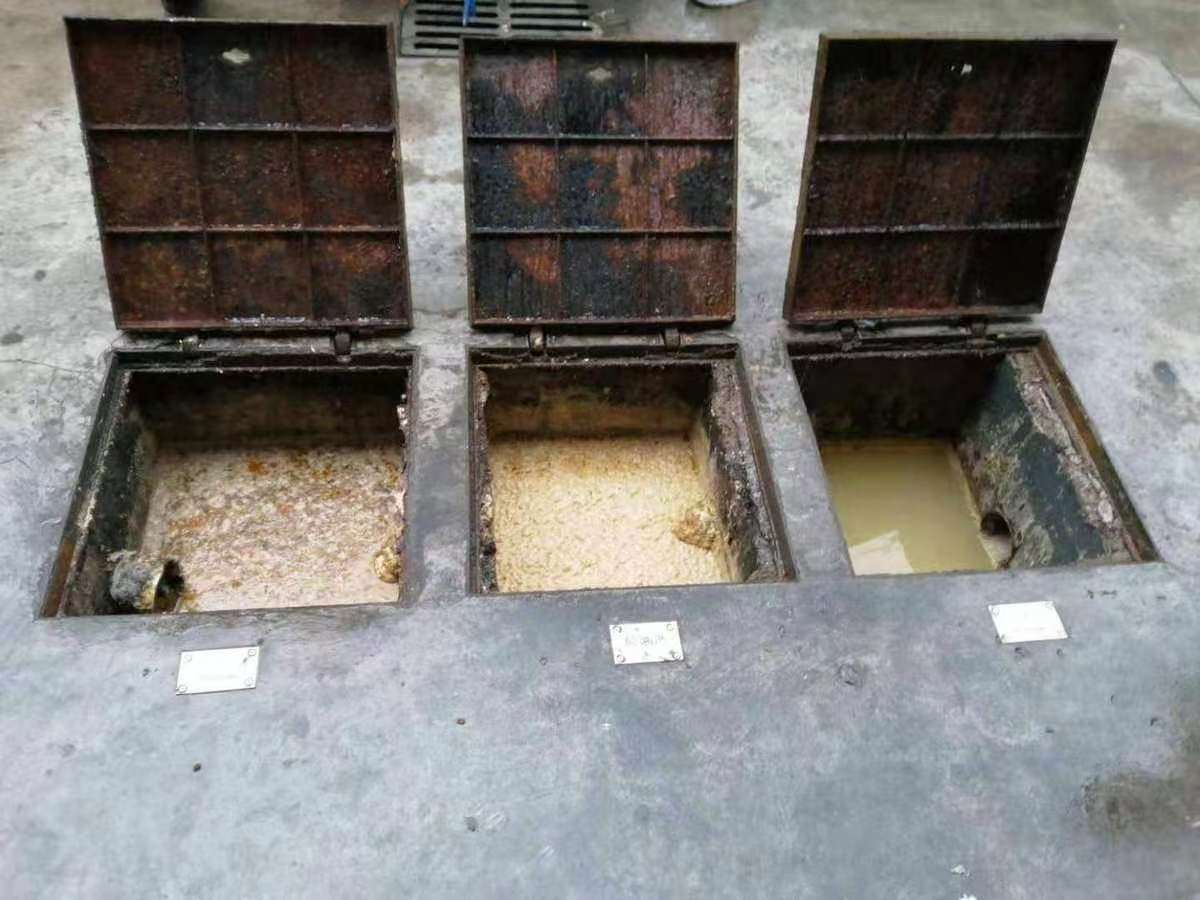 新政镇清理隔油池-污水池清掏